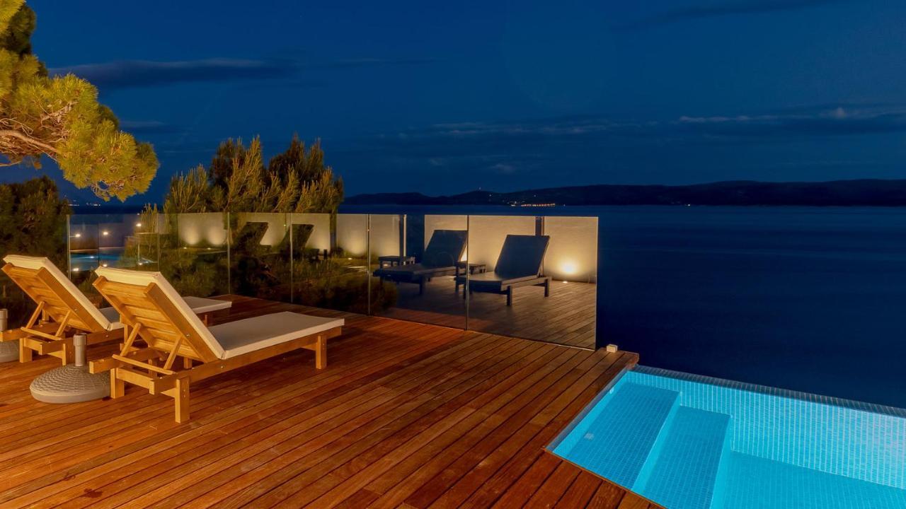 Luxury Apartments Villa Ruzmarina With New Heated Infinity Pool And Lounge Area Marusici  Exterior foto